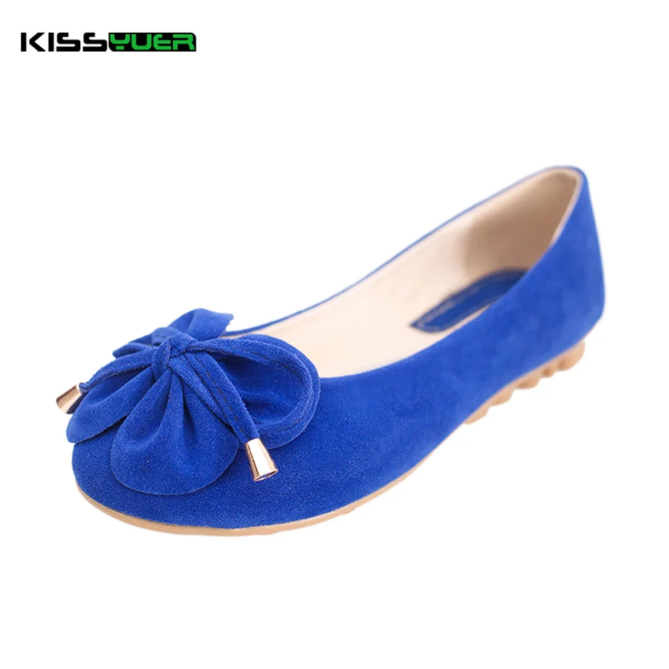low heel round toe pumps