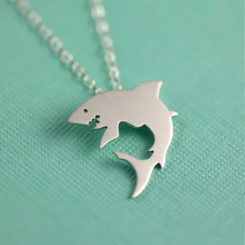 

2017 Fashion Cute Great White Shark Silhouette Pendant Women Necklace for child girls fashion Gift Collars jewelry