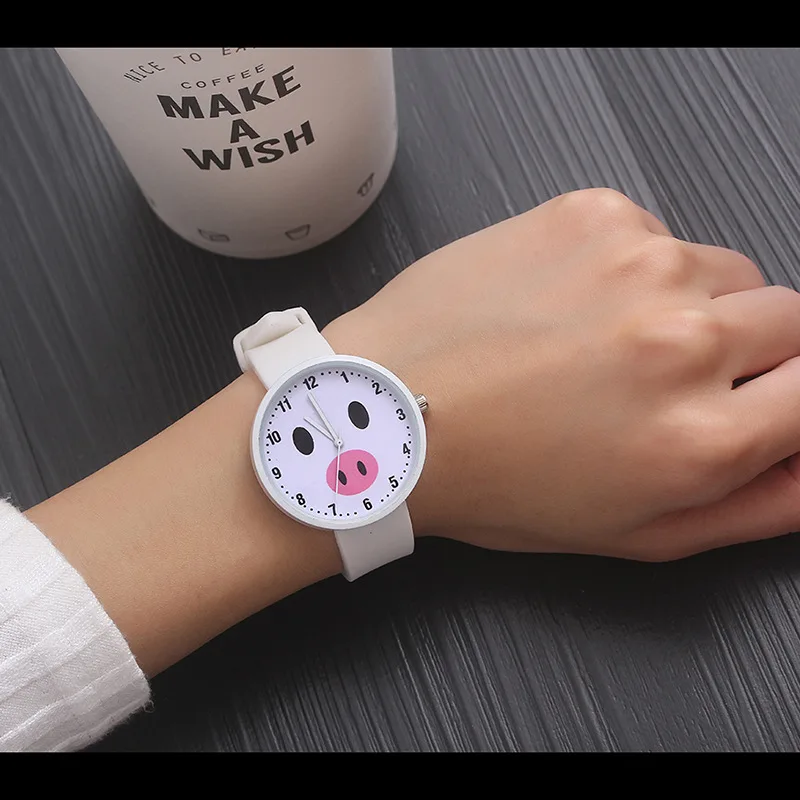 New Silicone Wrist Watch Women Watches Ladies Top Fashion Quartz Wristwatch For Woman Clock Female Hours Relog Montre Femme D45 - Цвет: white pig