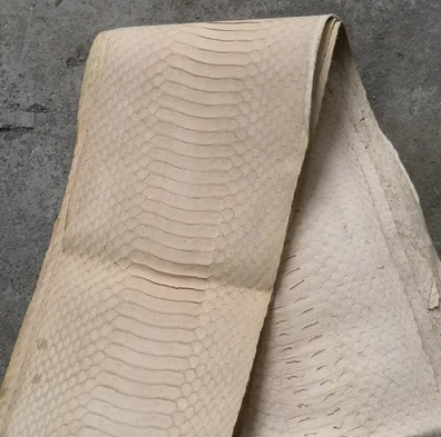 

Two-layer embossed leather snake like skin leather raw material whole piece 20/30/60cm