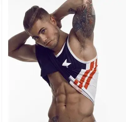 

2018 new style and hot sale man's vest fashion and sports men's vest