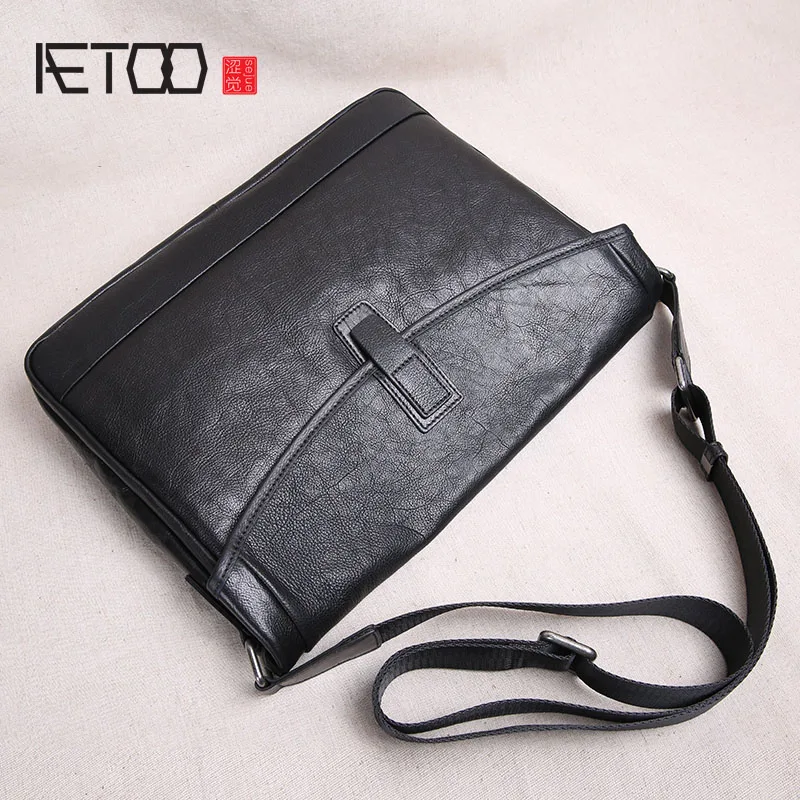 AETOO Shoulder bag men's leather crossbody bag new men's bag head layer leather ultra-thin men's casual small bag