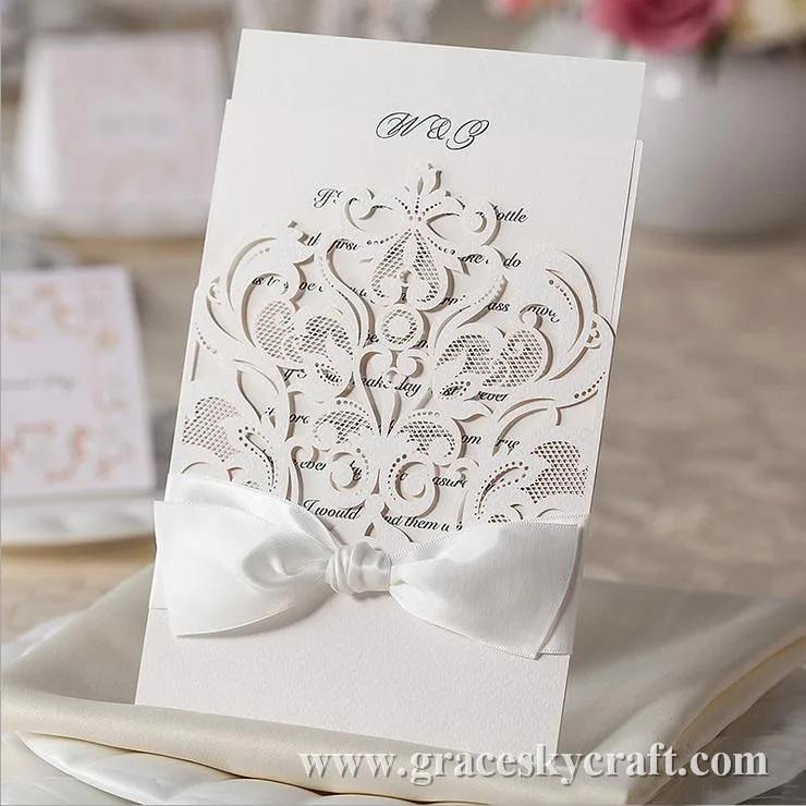 

30pcs Free Shipping laser cut Elegant Crown design pocket style Paper Wedding Birthday Invitations Cards text customized