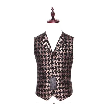 

The retro-chic new lapel factory tailor-made a sleeveless vest and a tuxedo suit vest with superb workmanship custom made