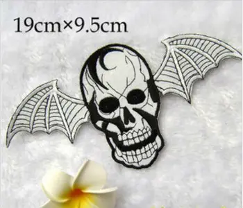 

BAT Wings Skull Embroidered Iron on patches Tri Skull Head Punk Style19.5x9.5cm