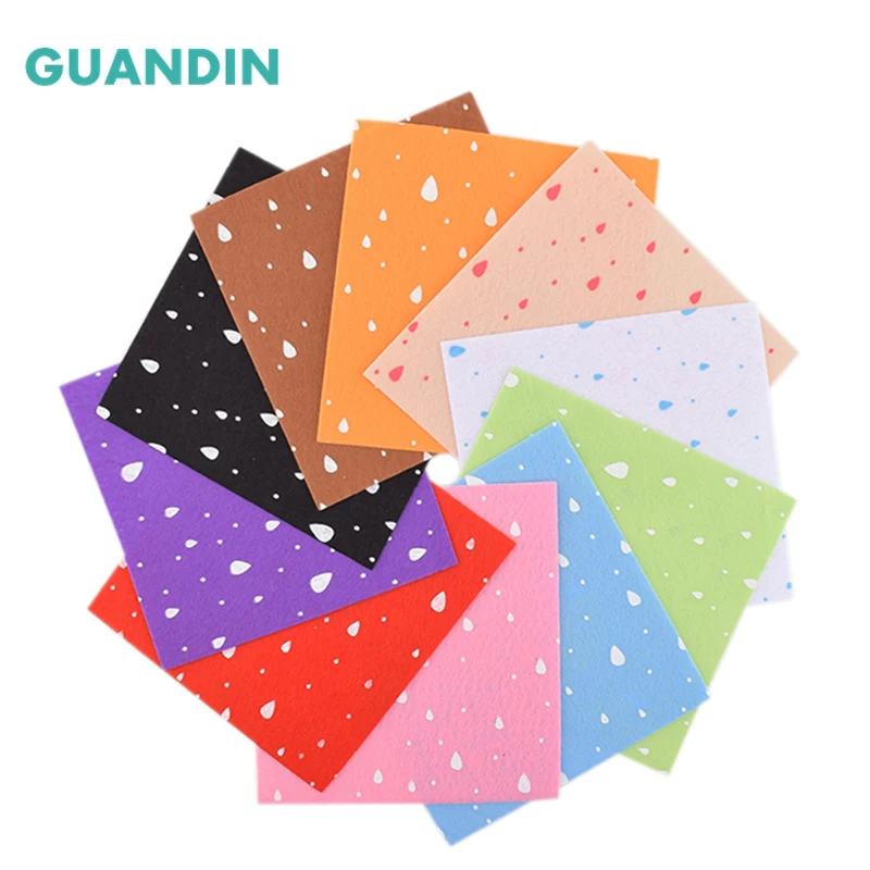 

GUANDIN,Printed Felt Nonwoven Bendle/DIY Sewing & Quilting Material/1mm Thickness/Polyester Cloth for Dolls,Crafts,15*15cm/10pcs