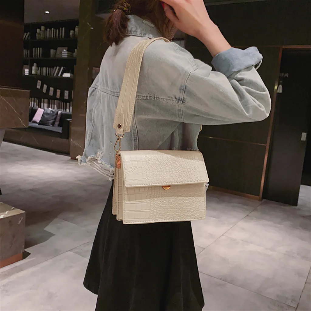 

Bags For Women 2019 Fashion Wild Simple Messenger Bag For Grils Retro Embossed Small Wide Shoulder Strap Shoulder Bag K528