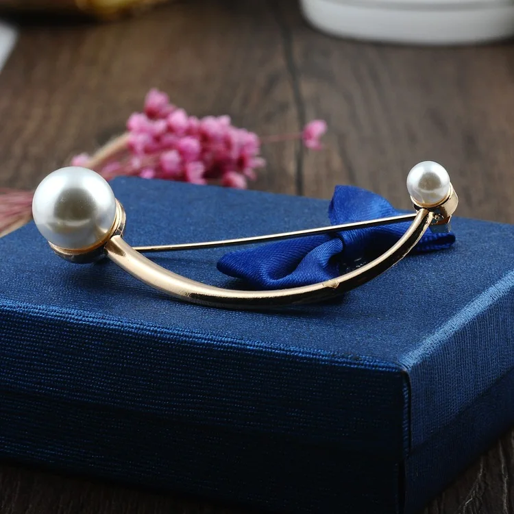 

New double bead word pin collar sweater cardigan small pin neckline brooch female corsage buckle or women jewelry hot sale