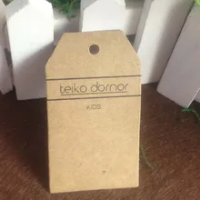 Висячие ярлыки из крафтовой бумаги 4x7 см Пользовательский логотип одежды ручной работы Подарочная бирка на заказ крафт-бирка