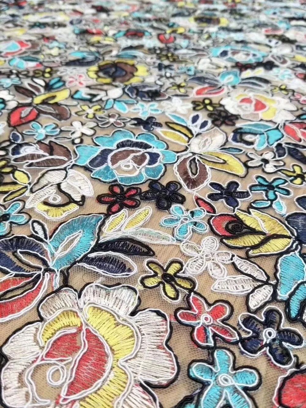 

2018 new Africa lace fabric,Color embroidery cord lace fabric, alencon bridal lace fabric with retro floral new arrival