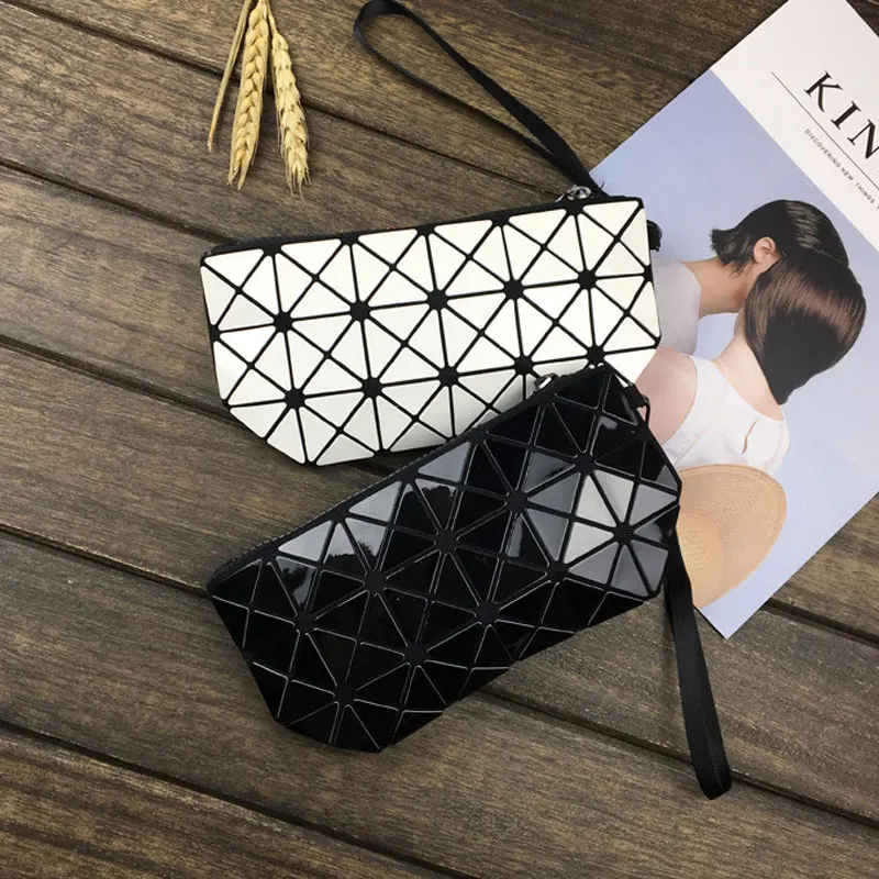 3987808405_992989089