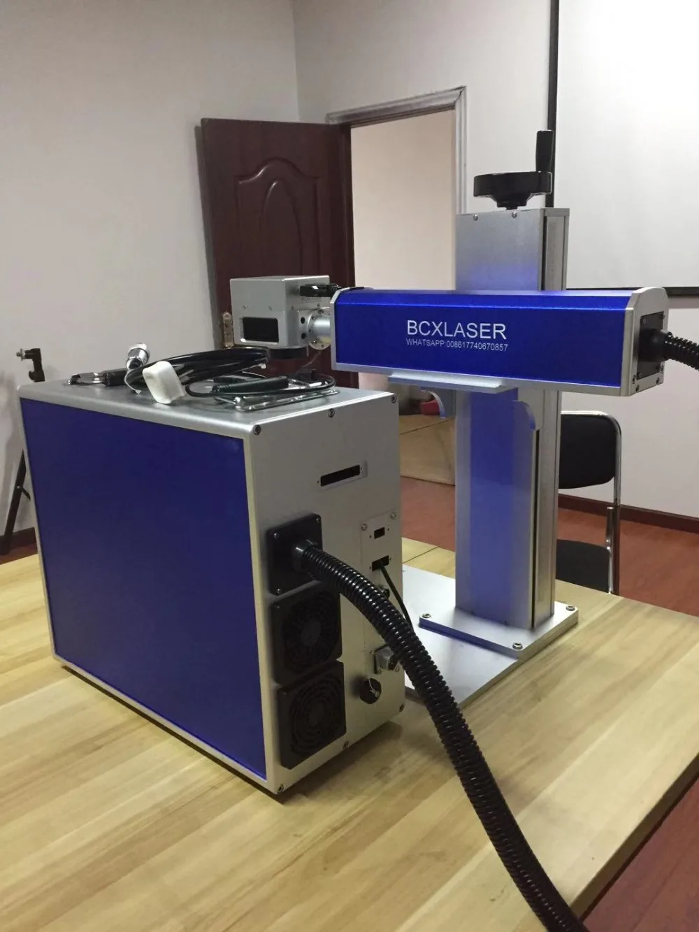 Made in China 10W/20W/30W MOPA Color laser marking machine for color laser marking with low price