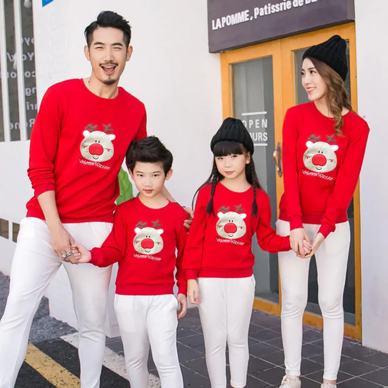 

Family Clothing 2019 New Year Christmas Deer Kid shirts Mommy and Me Clothes Mother Daughter Father Baby Family Matching Outfits