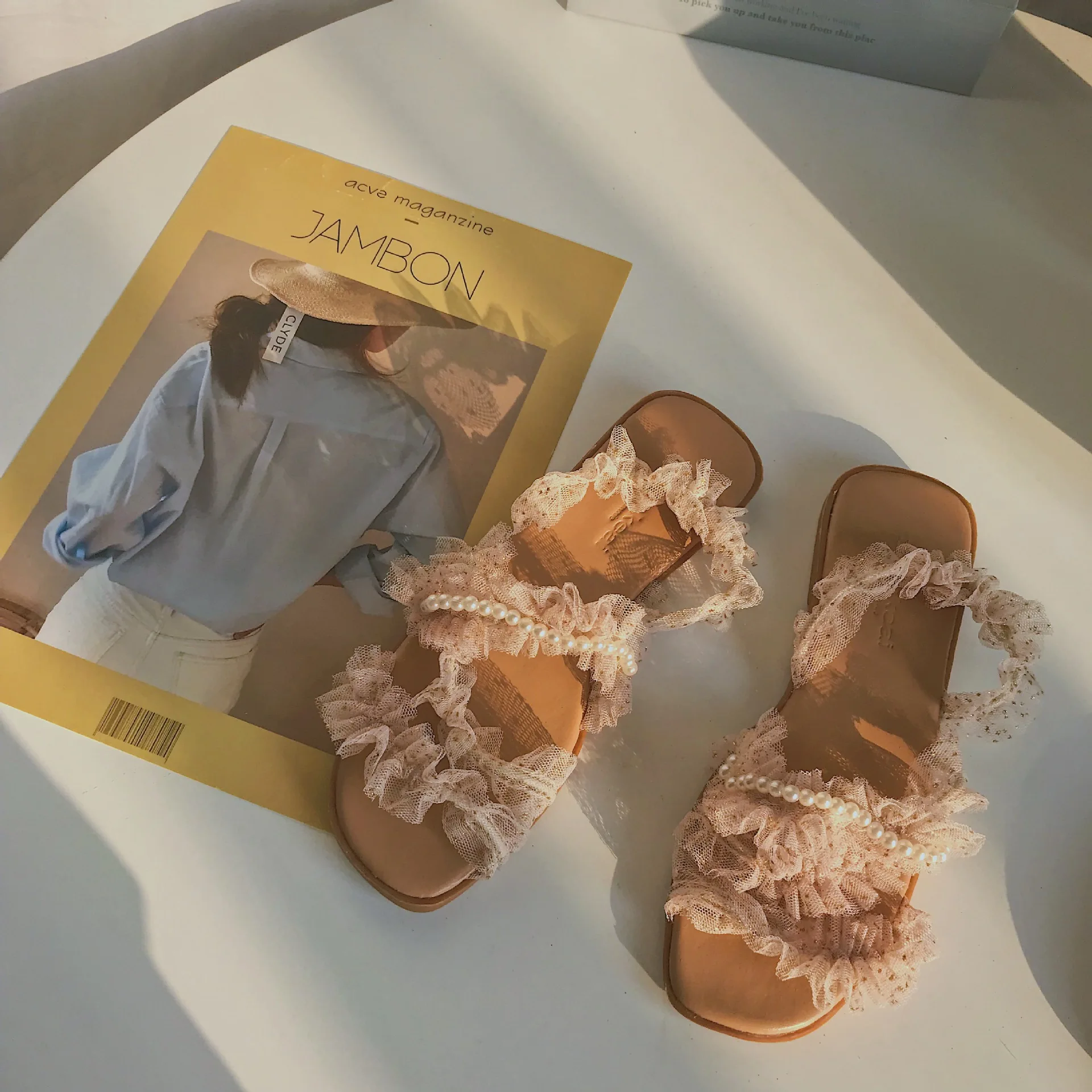 

Women Mesh Pearl Slippers Square Toe Flat Slip on Outdoor Female Slides Sweet Summer Lady Slippers Sapato Feminino