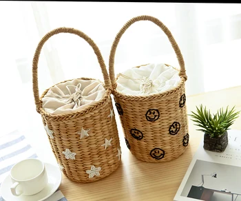 

2017 New Embroidery Cute Smiley Face Handmade Braised Straw Bag Beach Bag Leisure Vacation Bucket Handbag A2934