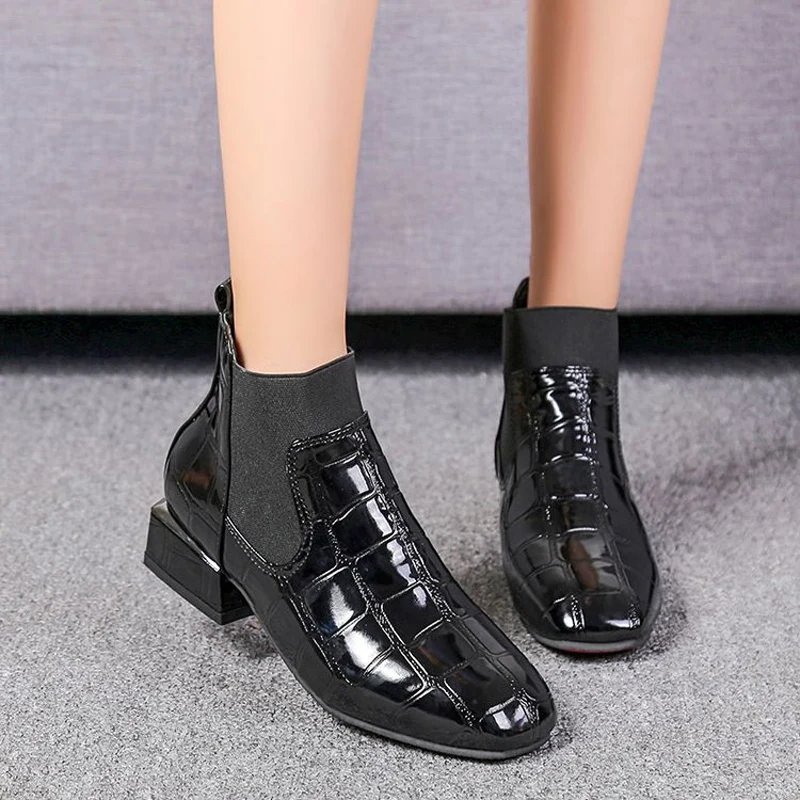 Шикарные женские ботинки; блестящая обувь из искусственной кожи; сезон осень-зима; женские ботильоны с квадратным носком на квадратном каблуке; botas mujer