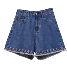 2019 summer new wind female blue high embroidered waist denim shorts women worn Loose wide leg plus size jeans shorts 2019 summer new wind female blue high embroidered waist denim shorts women worn Loose wide leg plus size jeans shorts