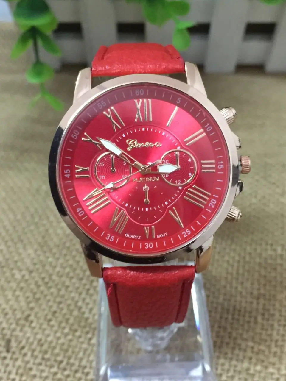 

2018 Fashion Squartz Watch Man Luxury Brand Vintage Gold Wristwatch Date Men Classic Leather Roma Letter Watch Gift