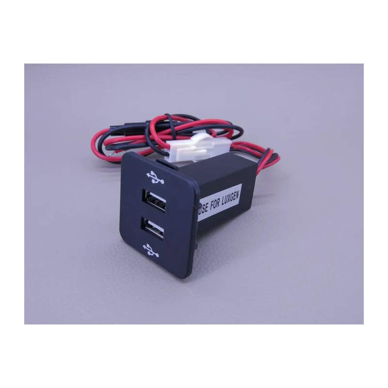 1 шт. автомобильное зарядное устройство с USB разъемом и отображением
