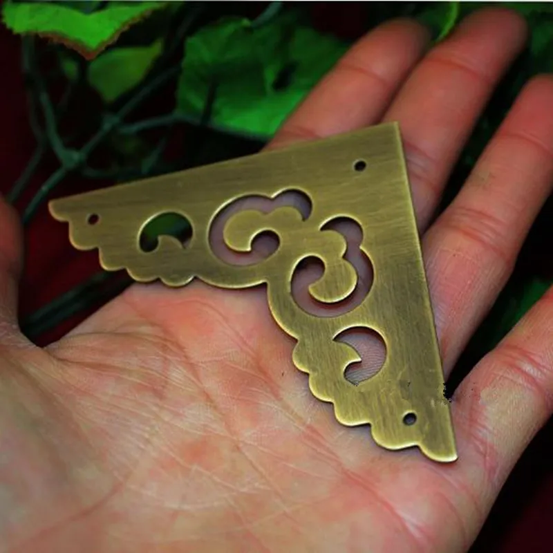 Brass-Furniture-Coner-Door-Cover-Decor-Embellishment-Findings-Decoration-Triangle-Corners-Antique-Bronze-Lucky-Cloud-Protector (2)