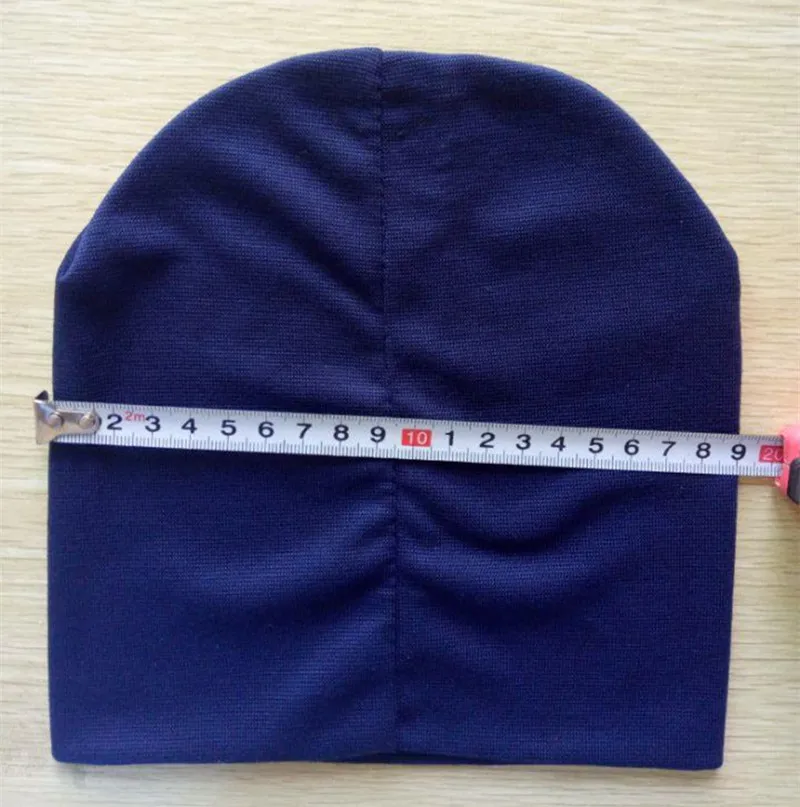 A hat width