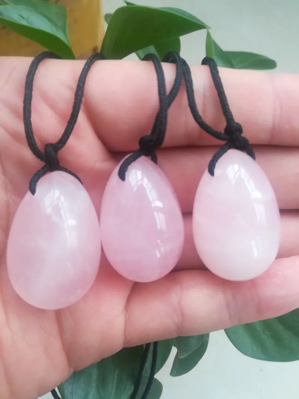 

3pcs/set Rose Quartz Crystal Eggs With Rope Yoni Eggs Massage tool Pelvic Kegel Exercise Vaginal Tightening Ball for Health
