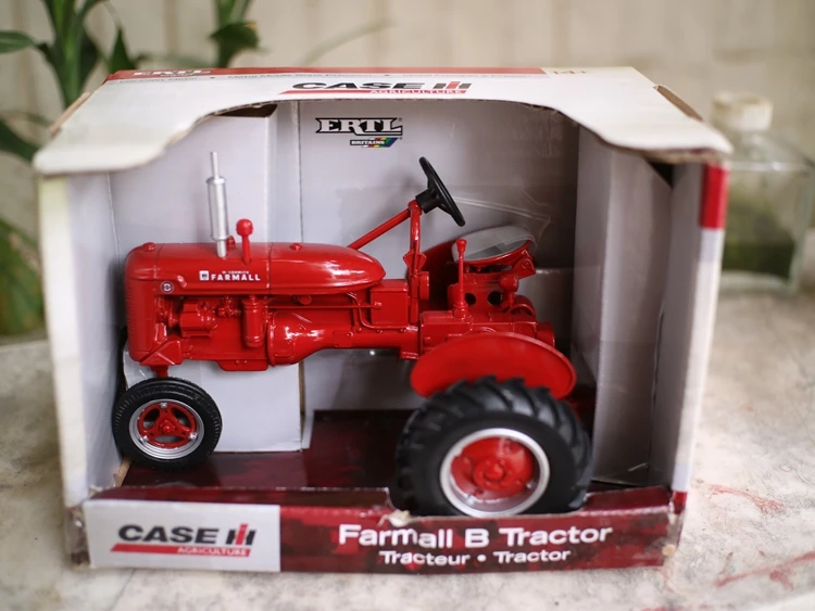 1:16 сплав трактор модели, высокая моделирования Американский фермер, металлические литья, Детские игрушечные транспортные средства