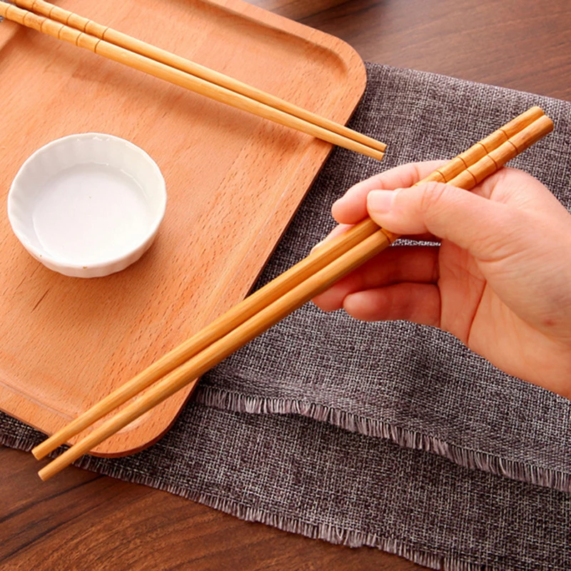 палочки для суши. пара палочек. китайские палочки деревянные. пара палочек. пара палочек.