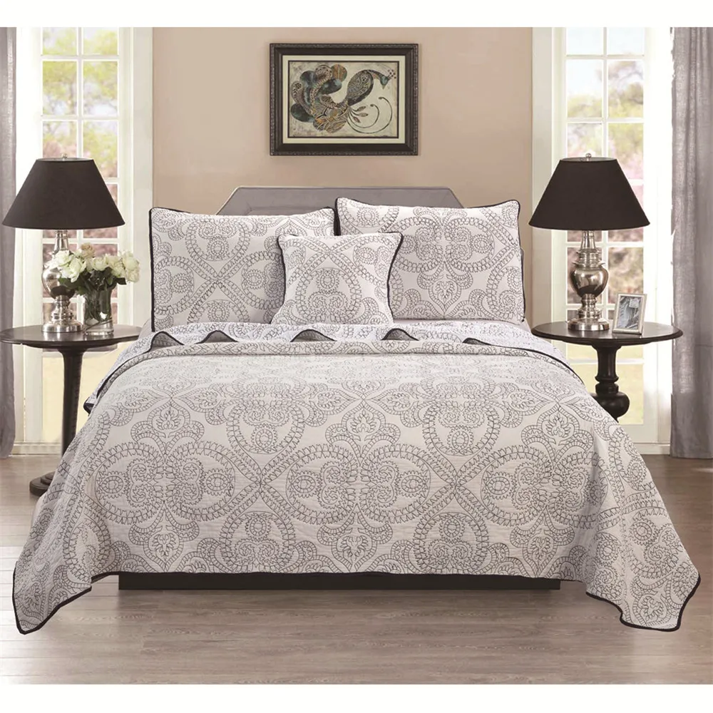 White and Blue Quilt Bed Cover Summer Quilt Thin Comforter with