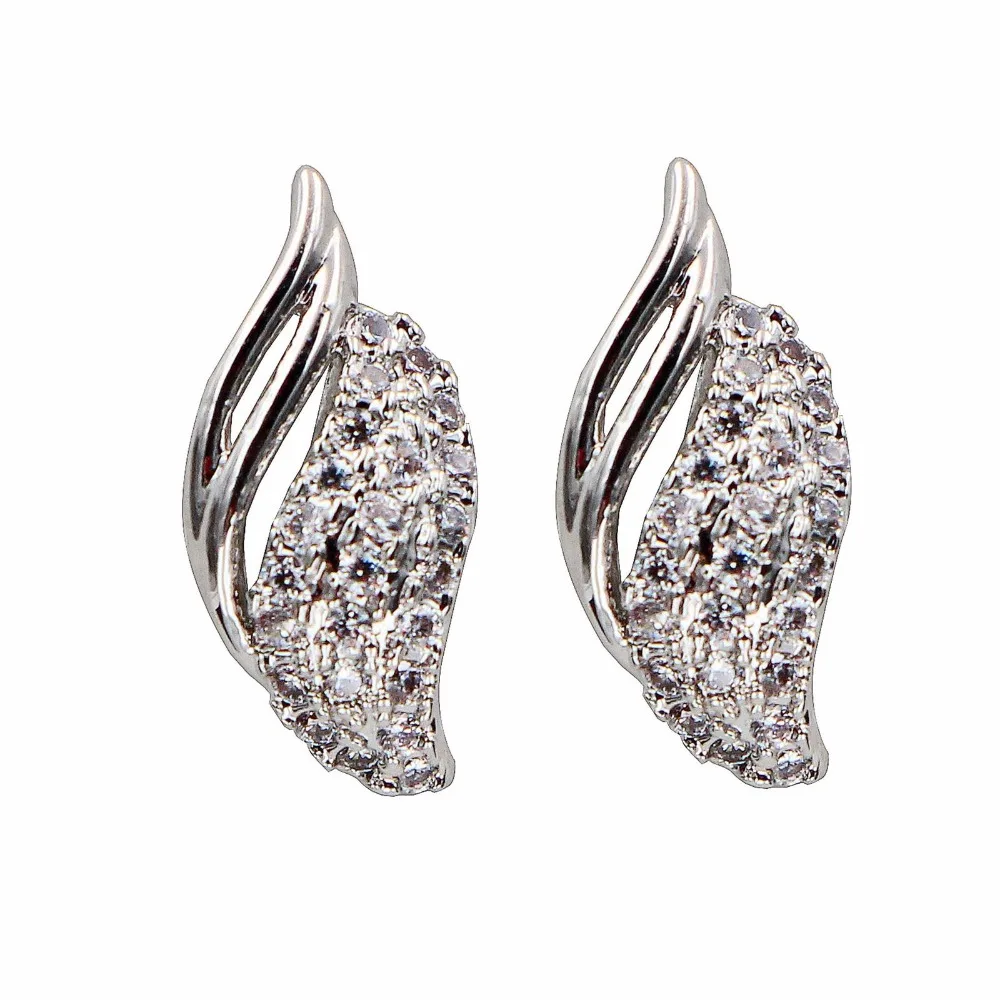 HeeZen Noble Luxury Stud Earrings for Women with CZ Stone Silver