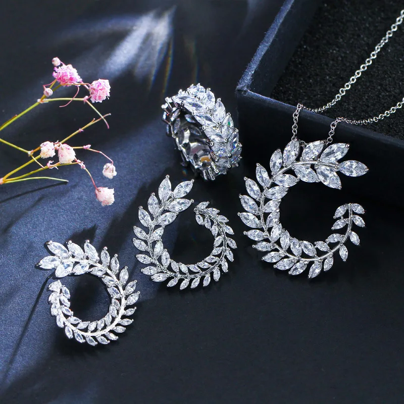 Новая модная шпилька серьги и кулон ожерелье кольцо ювелирный набор цветок форма со светящимся кубическим цирконием 3 шт свадебный ювелирный набор
