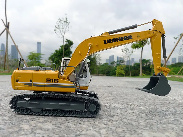 NZG 1:50 Scale LIEBHERR R916 Hydraulic Excavator Metal Track Engineering Machinery Diecast Toy Model for Collection,Decoration