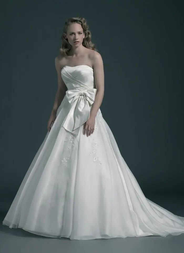 

$10 off per $100 order A-292 Stunning Strapless Taffeta Bow Beadeds Bridal Wedding Dress Designer