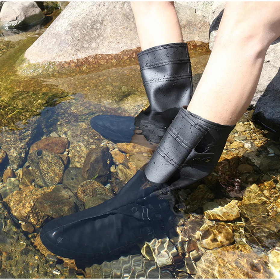 1 пара водонепроницаемых спортивных ботинок для отдыха; Нескользящие непромокаемые чехлы; Многоразовые резиновые сапоги