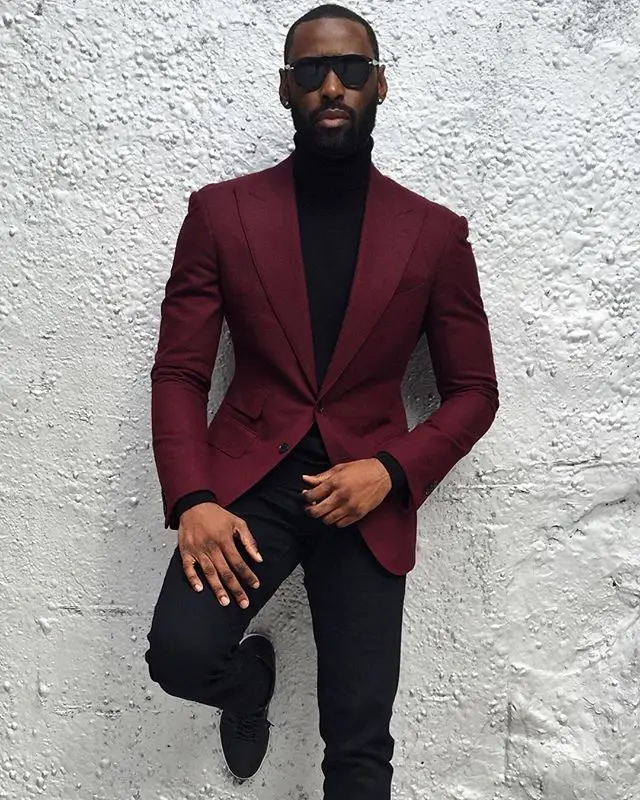 

2017 Brand New Groomsmen Peaked Lapel Groom Tuxedos Burgundy Men Suits For Wedding Party Best Man Blazer (Jacket+Pants+Tie)