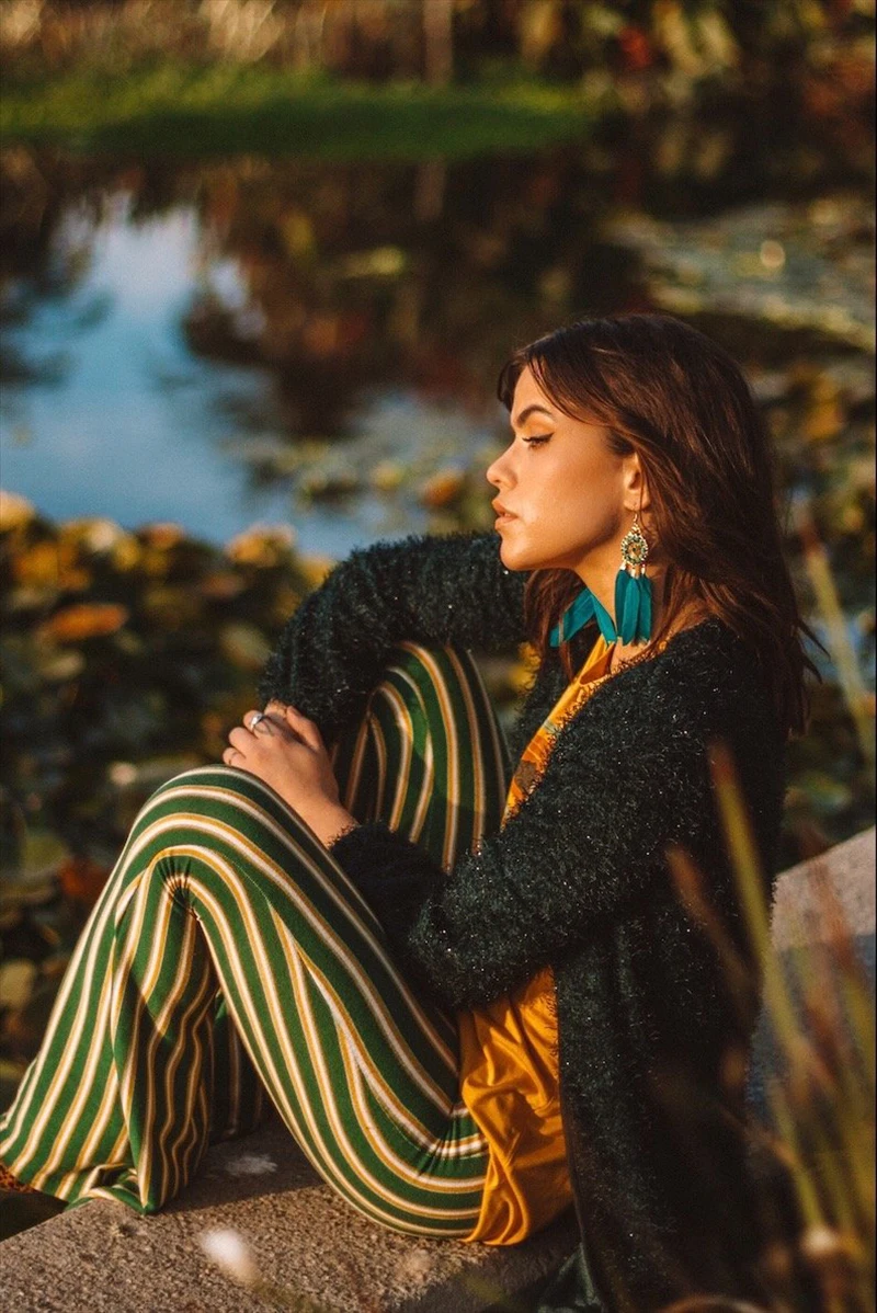 life_clothing_co_feather_earings_in_blue_1800x1800