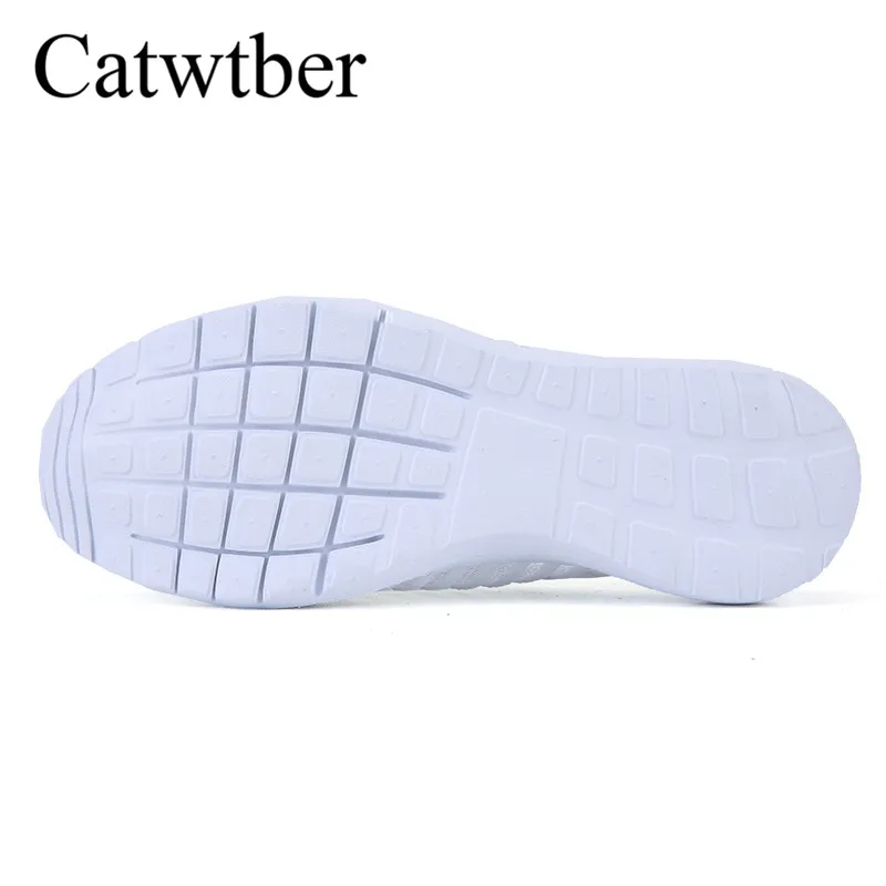 UC2B3611