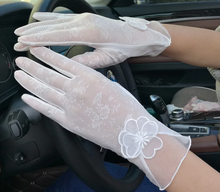 2018 New Spring Women's Driving Lace Gloves Ladies Summer Gloves Sunscreen Female Touch Screen Gloves Anti-slip Elegant Guantes
