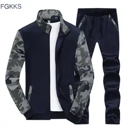 FGKKS новый осенний мужской комплект модный брендовый Повседневный Камуфляжный спортивный костюм с флисовой подкладкой Весенняя Мужская