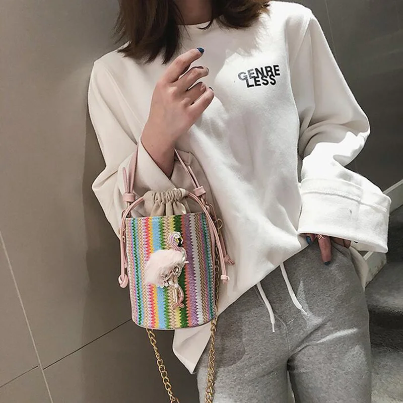 الأزياء فلامنغو قوس قزح دلو القش حقيبة سلسلة النساء حقائب الرباط حقائب كتف Crossbody حقيبة الإناث الروطان الشاطئ كيس الأزياء فلامنغو قوس قزح دلو القش حقيبة سلسلة النساء حقائب الرباط حقائب كتف Crossbody حقيبة الإناث الروطان الشاطئ كيس