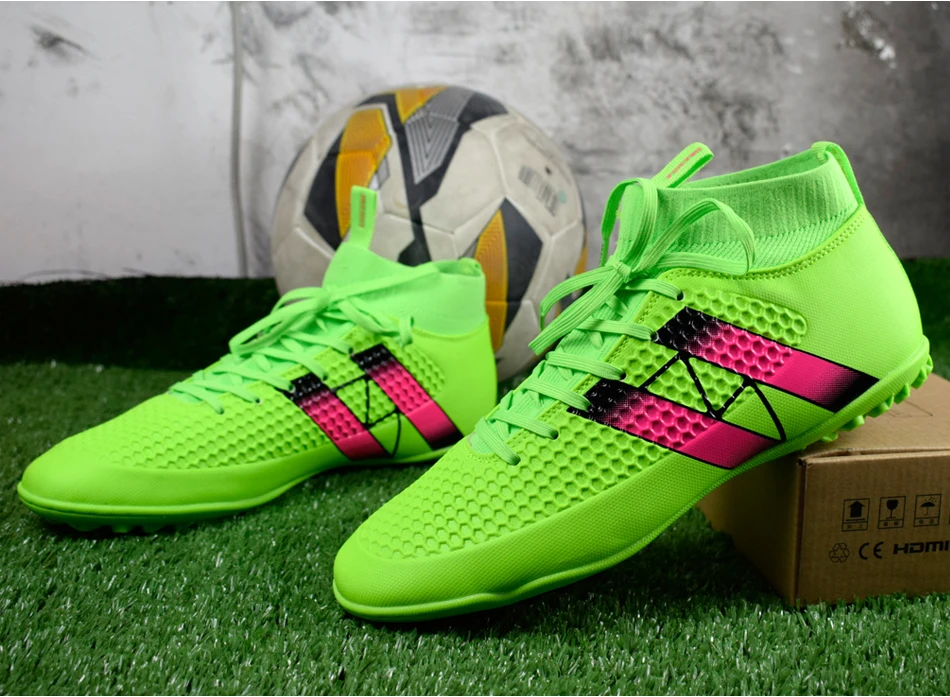Sapatos de futebol