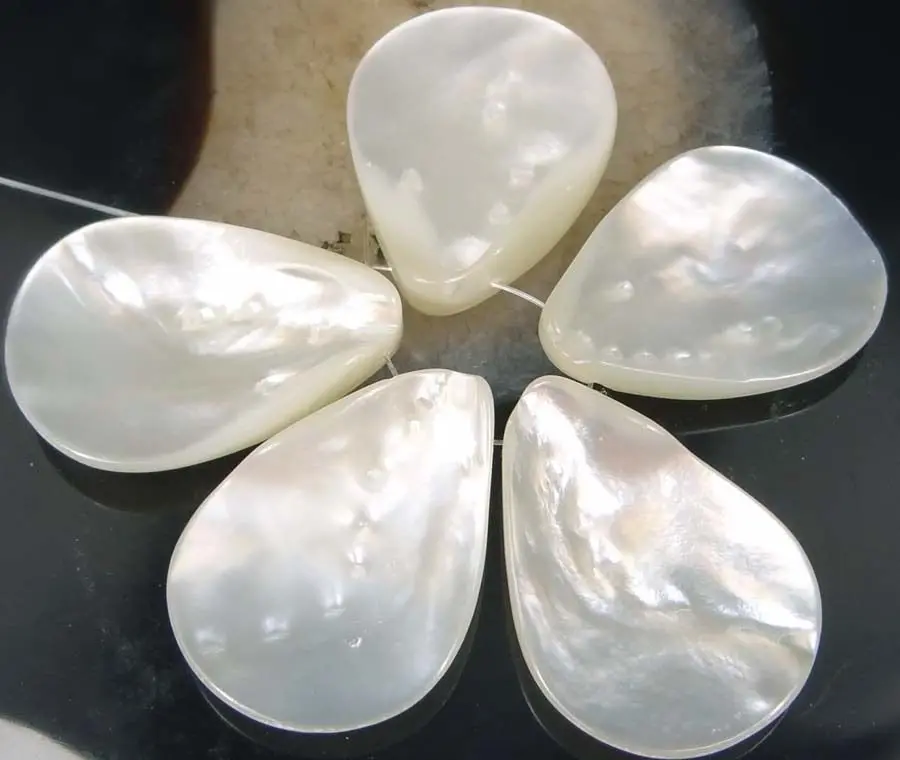

FREE SHIPPING>>>@@ 35x25mm Natural White Saltwater Mother of Pearl Teardrop Pendant Beads (5)