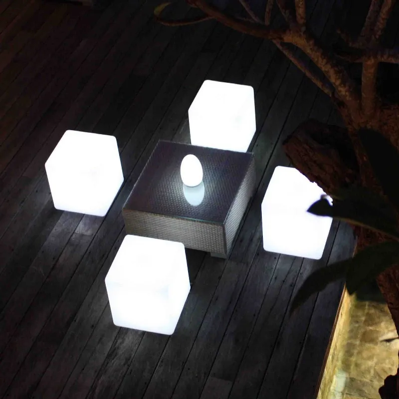 

40x40x40CM LED Cube Light Luminous Furniture Remote Control 16-Color LED Cubic Stool Lamp for Outdoor Indoor Night Party Decor