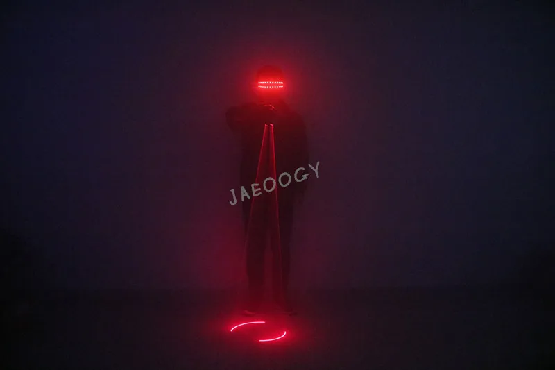 678