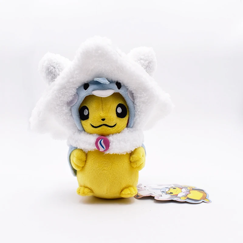 

8 inch Pikachu Cosplay Altaria Peluche Speelgoed 20 cm Mega Knuffels Brinquedo Gratis Verzending