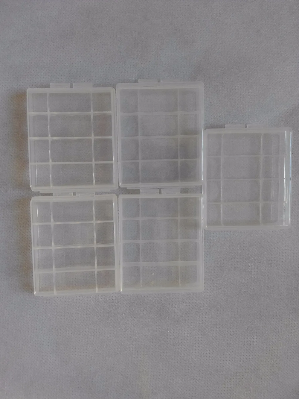 

5Pcs/lot Mini Portable Plastic Battery Case Holder Storage Box For AAA/AA Battery Rechargeable
