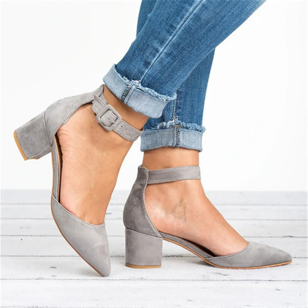 

2019 Fashion Women's Summer Low Heels Sandals Casual PU Ankle Strap Thick Heels Pointed Toe Ladies Party Office Large Size Shoes