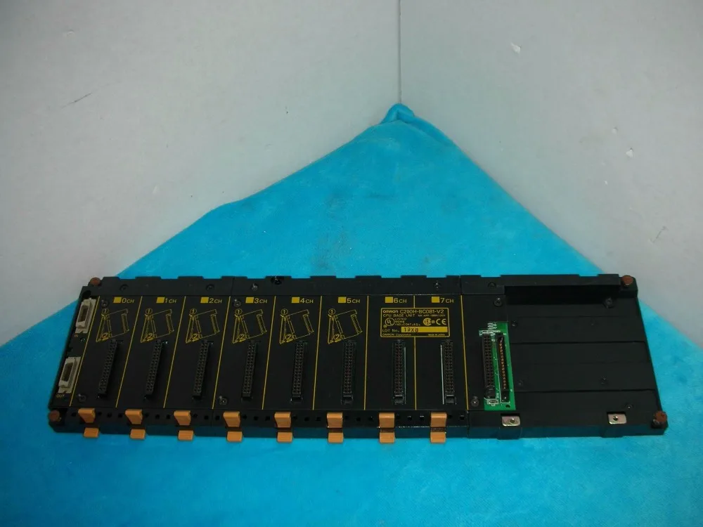 

1PC USED OMRON C200H-BC081-V2