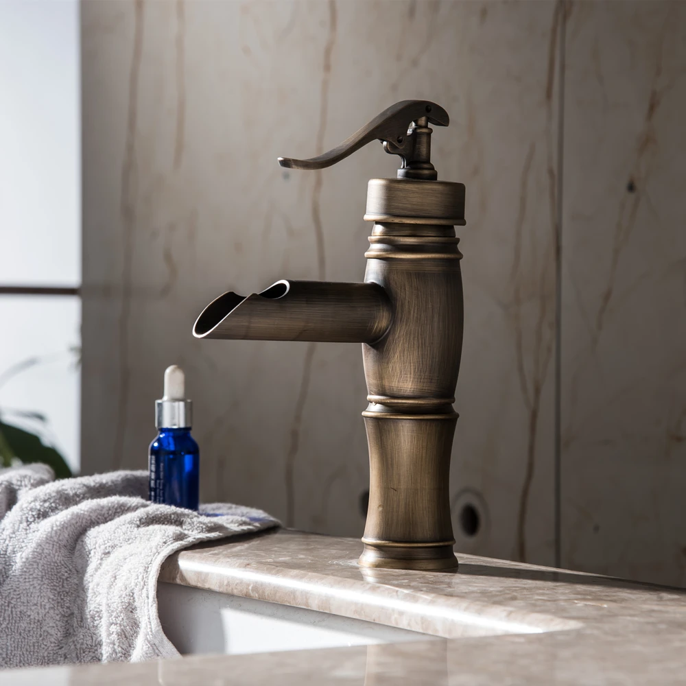 European antique bathroom sink basin faucet retro Single hole basin faucet vintage Brass water tap hot and cold Mci1