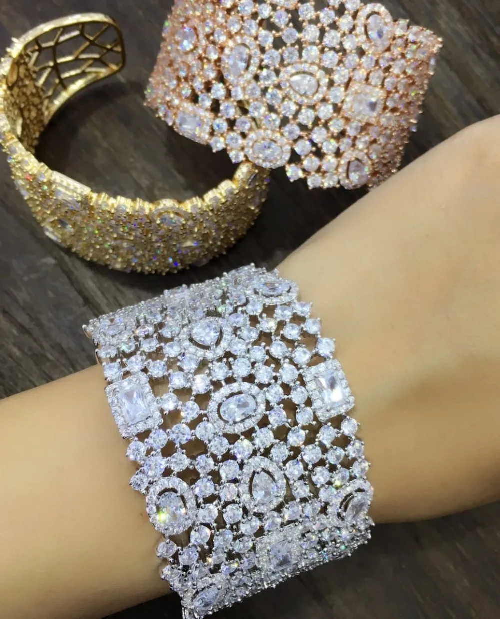 

Trendy Luxury Stackable Bangle Cuff For Women Wedding Full Cubic Zircon Crystal CZ Dubai Silver Bracelet Party Jewelry2019